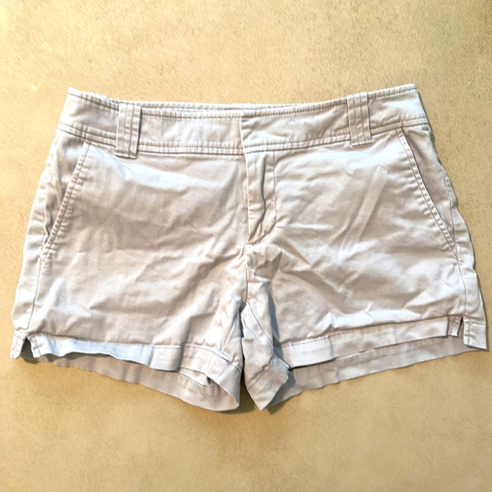 New York and Company light gray shorts with a 3 inch length